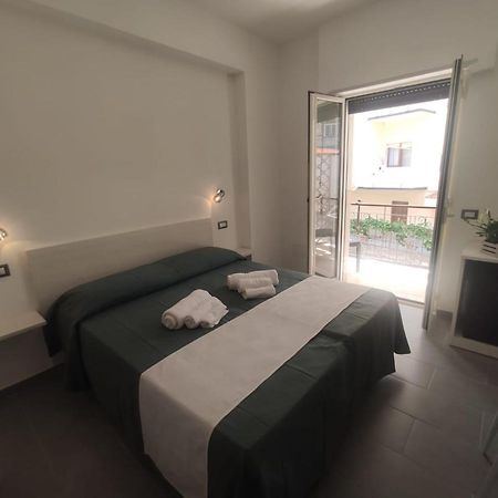 Ninfea Tropea City Rooms מראה חיצוני תמונה