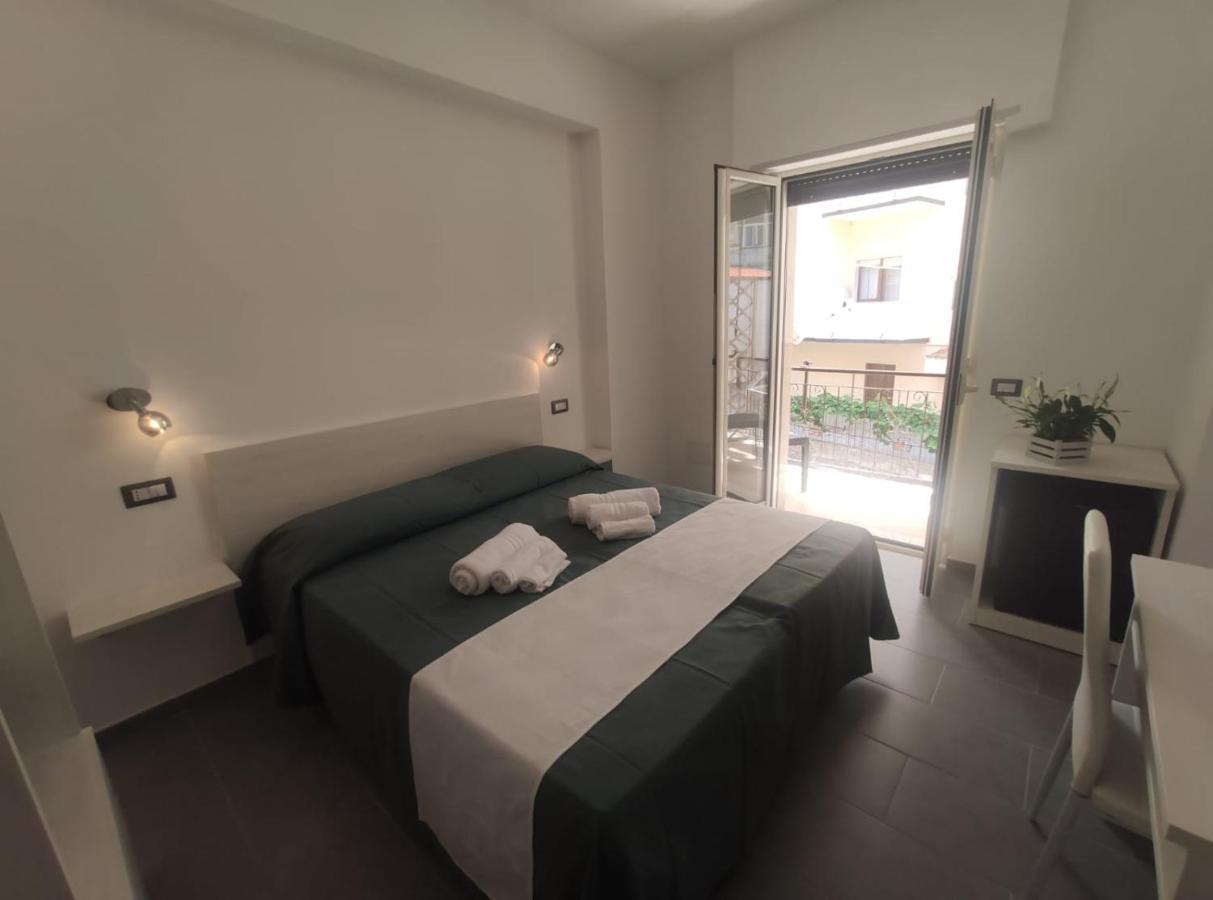 Ninfea Tropea City Rooms מראה חיצוני תמונה